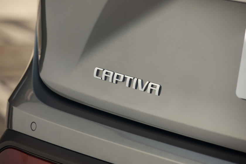 Chevrolet-Captiva-7seater-2022