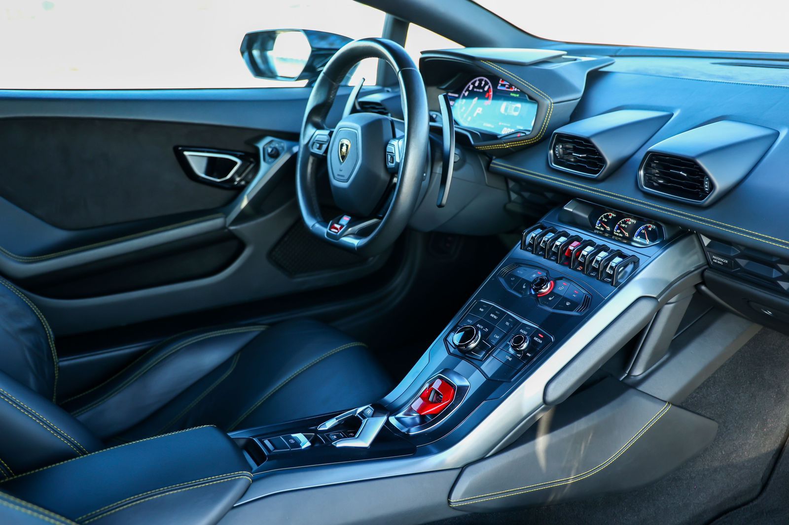 lamborghini-huracan-evo