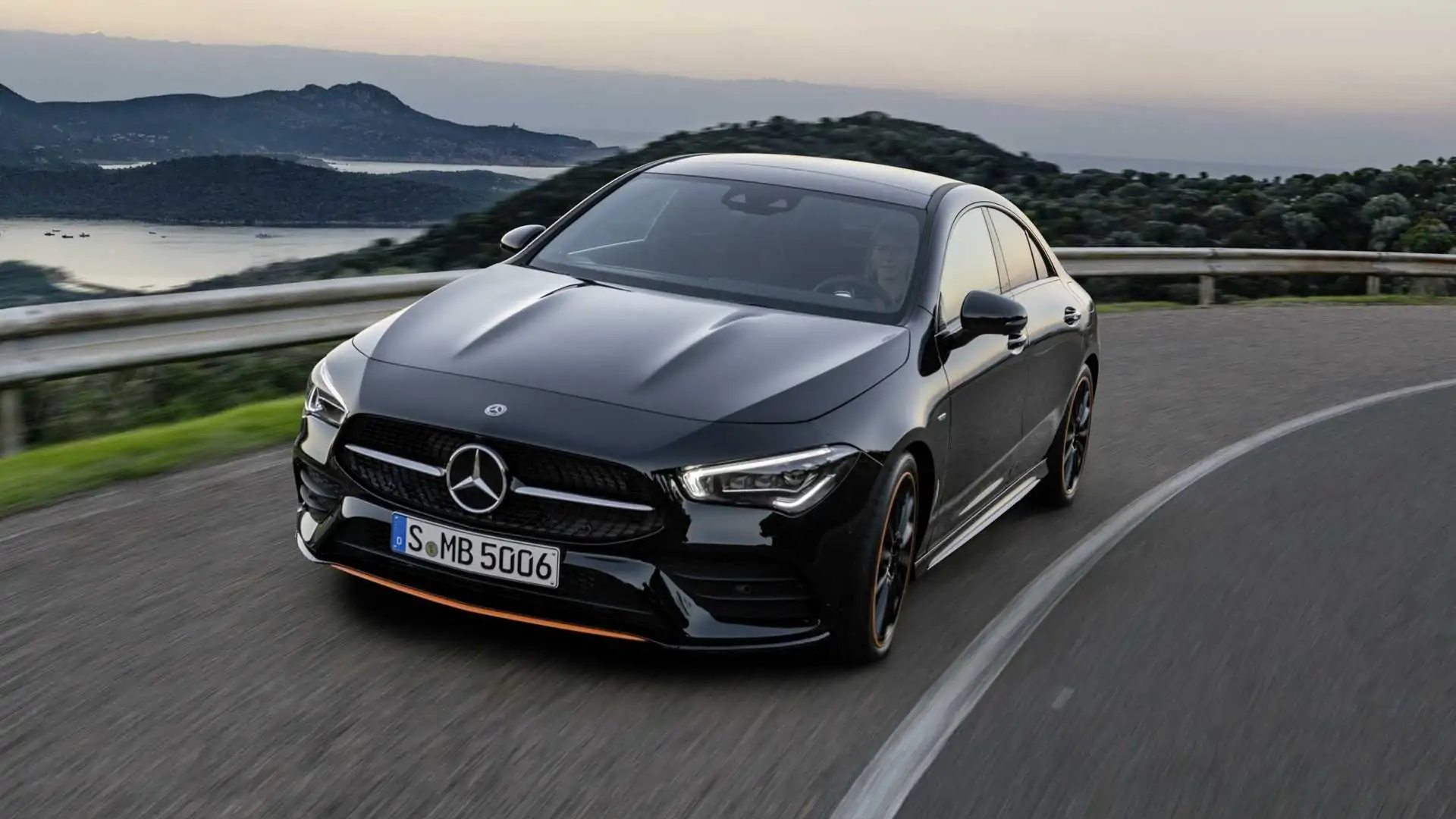 mercedes-cla35-2020