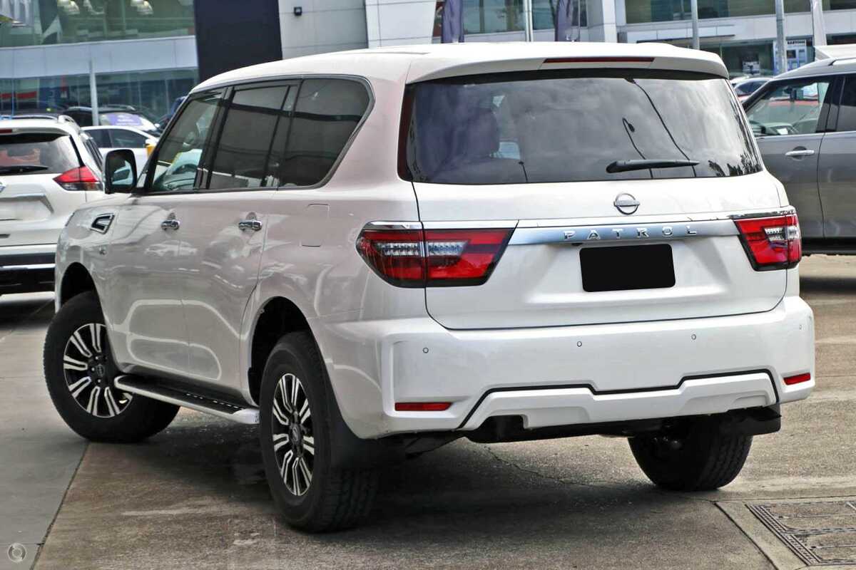 nissan-patrol-v8-2022